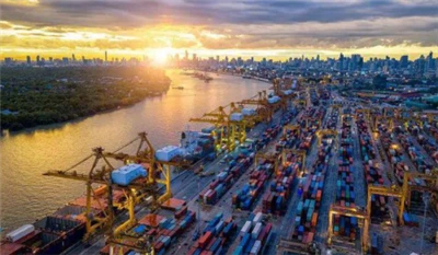 Exportaufträge von Außenhandelsunternehmen verbesserten sich sechs Monate in ...