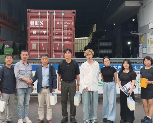 Eine südkoreanische Kundendelegation besucht Aotian zur Inspektion und zum Au...